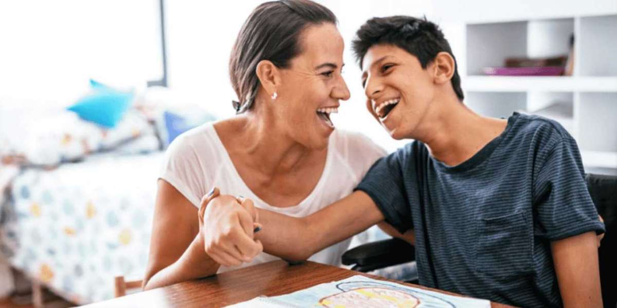 Agency vs. Independent Services: What’s Better for People with Developmental Disabilities?