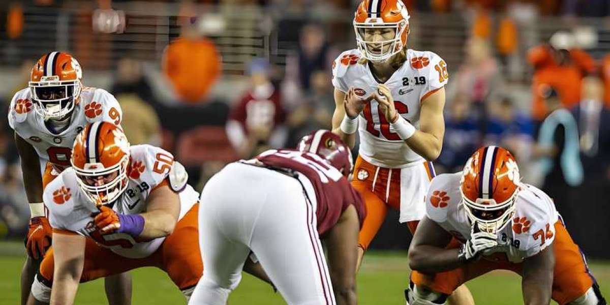 Earning coins fast in College Football 26 Ultimate Team doesn't