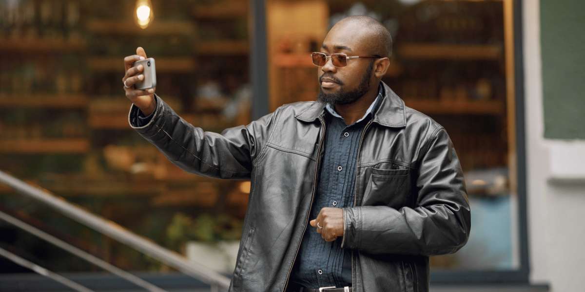 How a Quality Leather Jacket Enhances Confidence and Personal Style